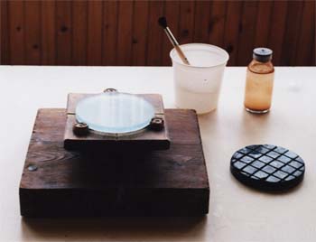 Зеркало и полировальник перед работой